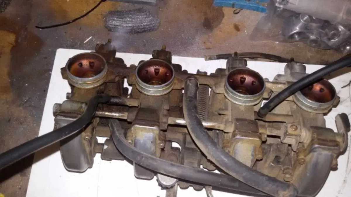 Restaurando fai da te: Kawasaki Z400 J 1981 (4)