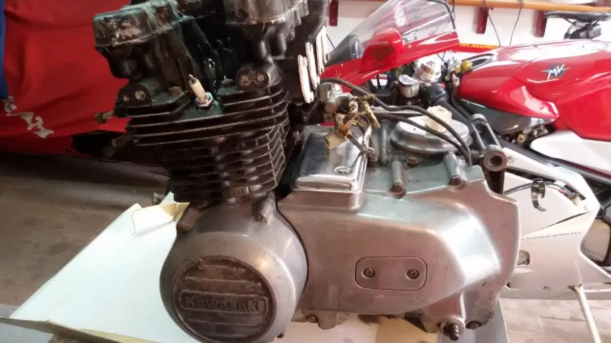 Restaurando fai da te: Kawasaki Z400 J 1981 (7)