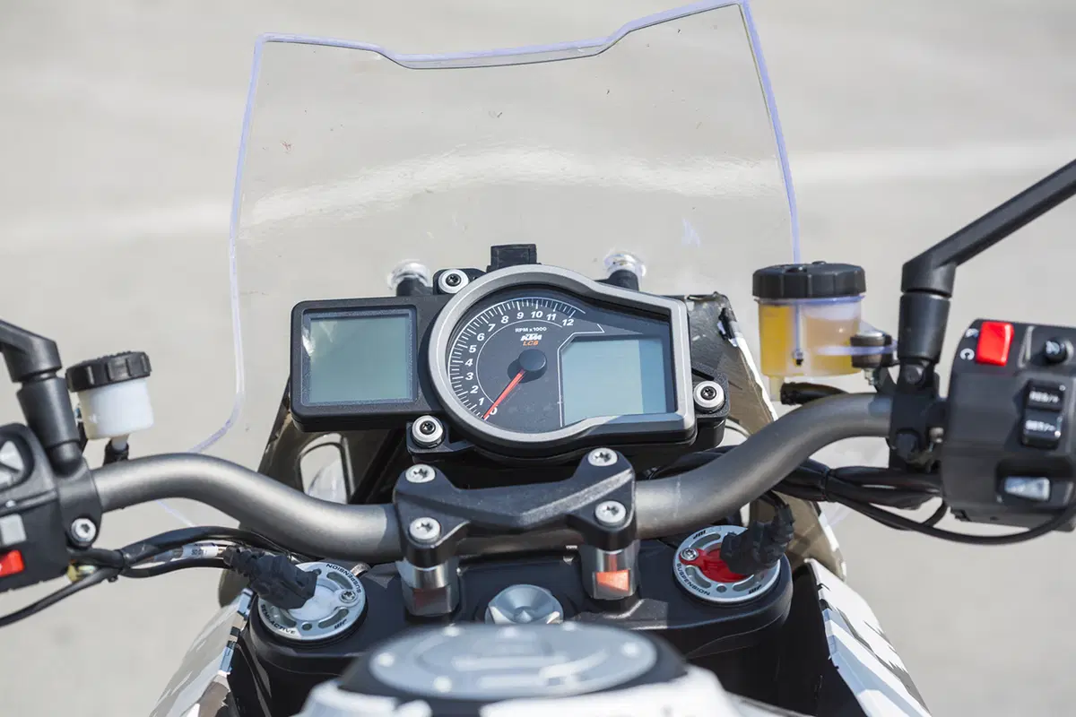 KTM 1290 Super Duke GT 2016: prova esclusiva (12)