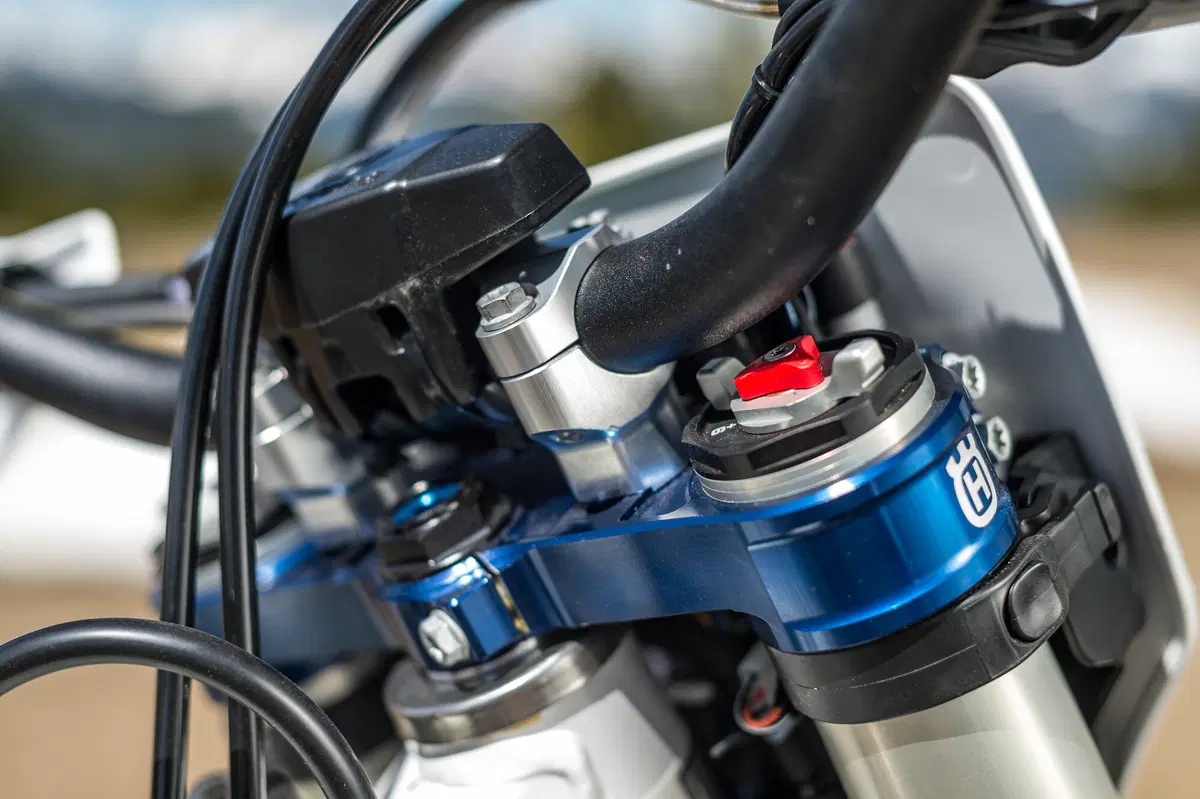 Husqvarna TE 300 TE 300i (2018) (13)