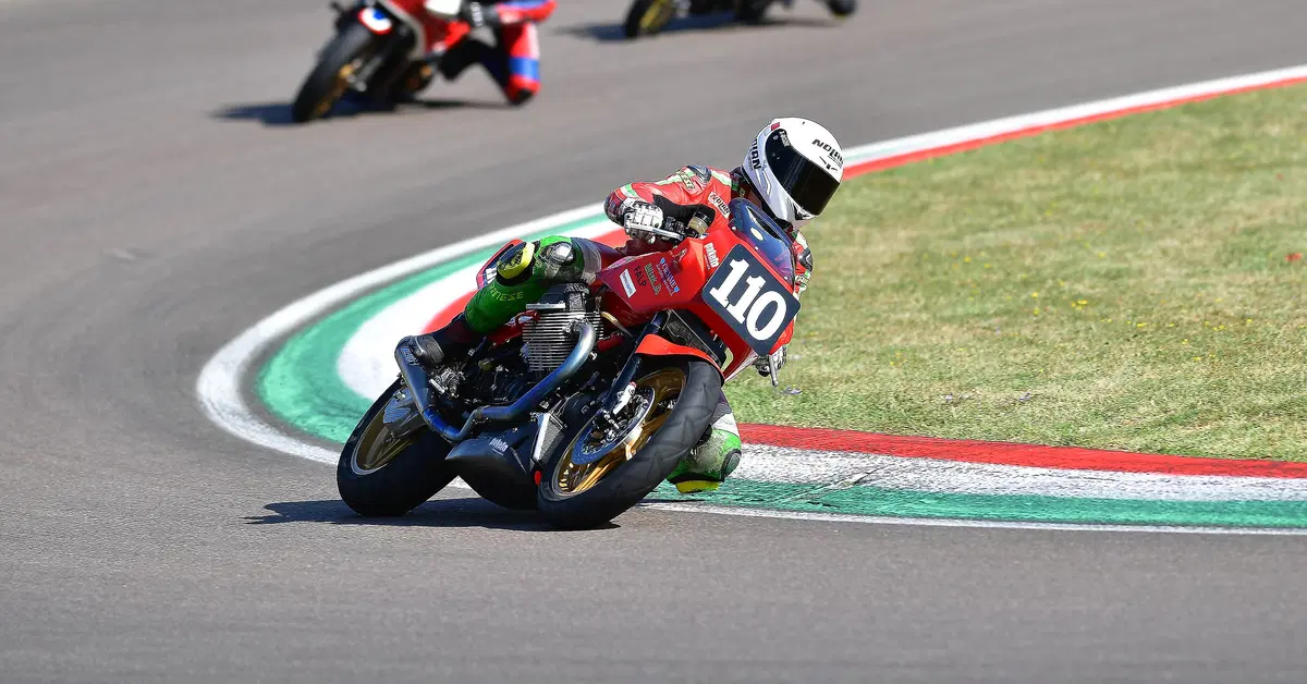 Moto Guzzi e i Guareschi trionfano nell'Endurance di Imola