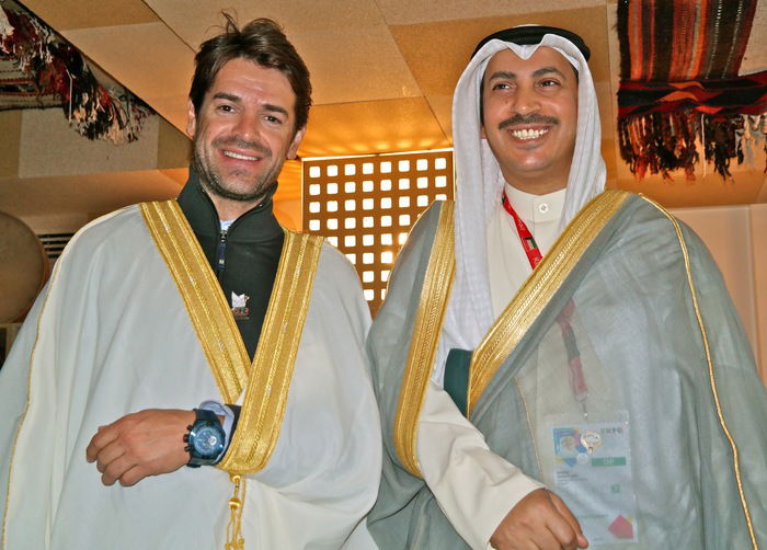 Carlos Checa in compagnia di Mr. Bader Al Mutairi, Direttore Comunicazione del padiglione Kuwait all'EXPO