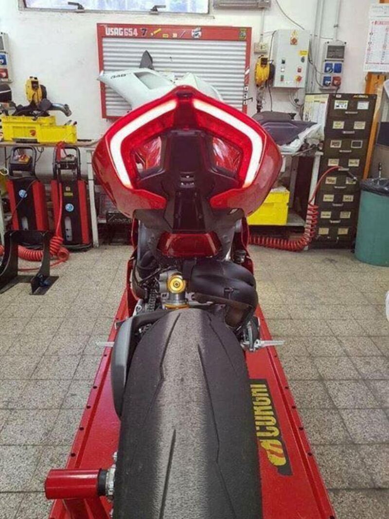 La vista posteriore della Ducati Panigale V4