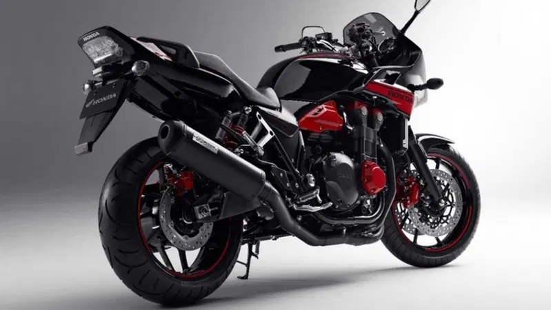 Honda CB 1300 e 400 Super Bol d'Or