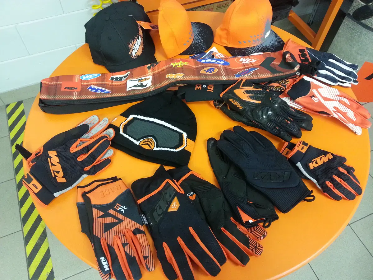 KTM presenta la collezione PowerWear 2016 (17)