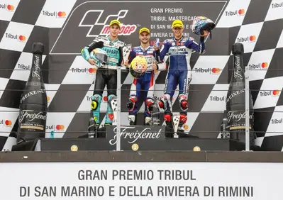 Aegerter e Fenati trionfano in Moto2 e Moto3