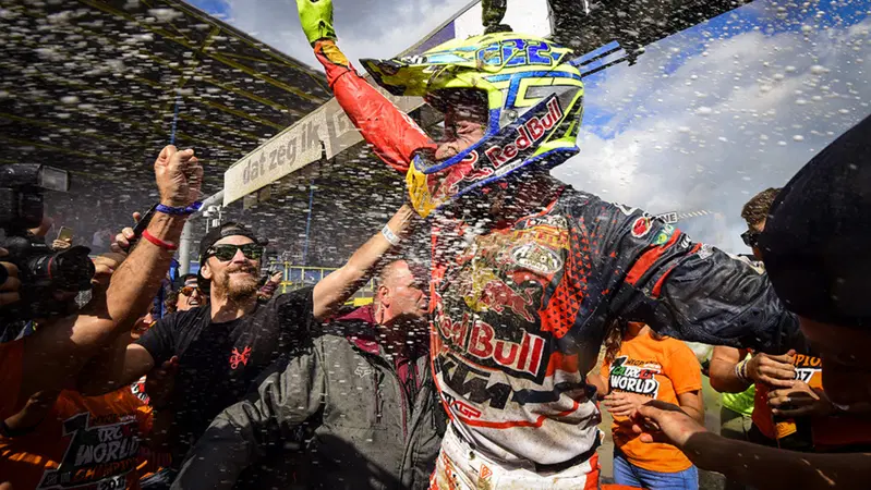 VIDEO MXGP 2017. Gli highlight del GP d'Olanda