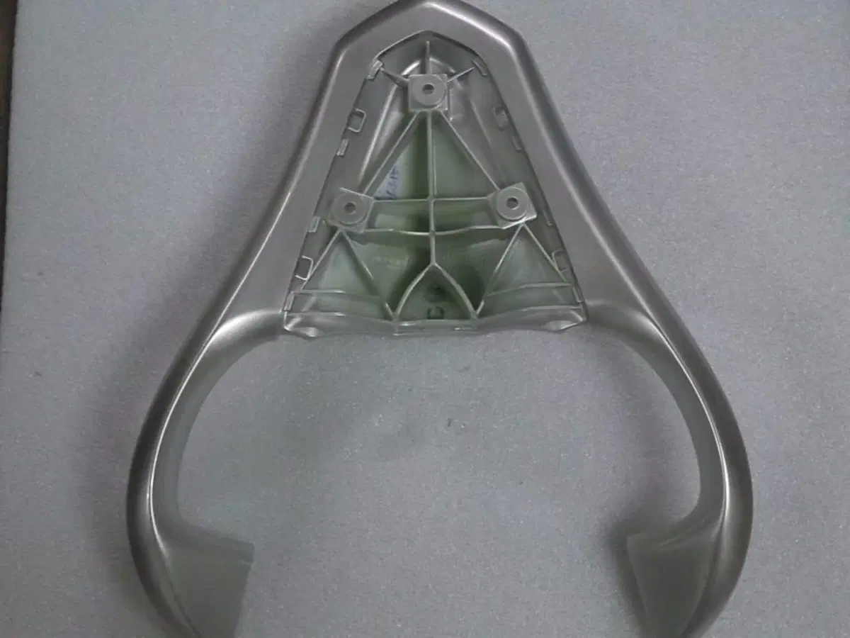 MANIGLIONE PORTAPACCO Piaggio LIBERTY (2)