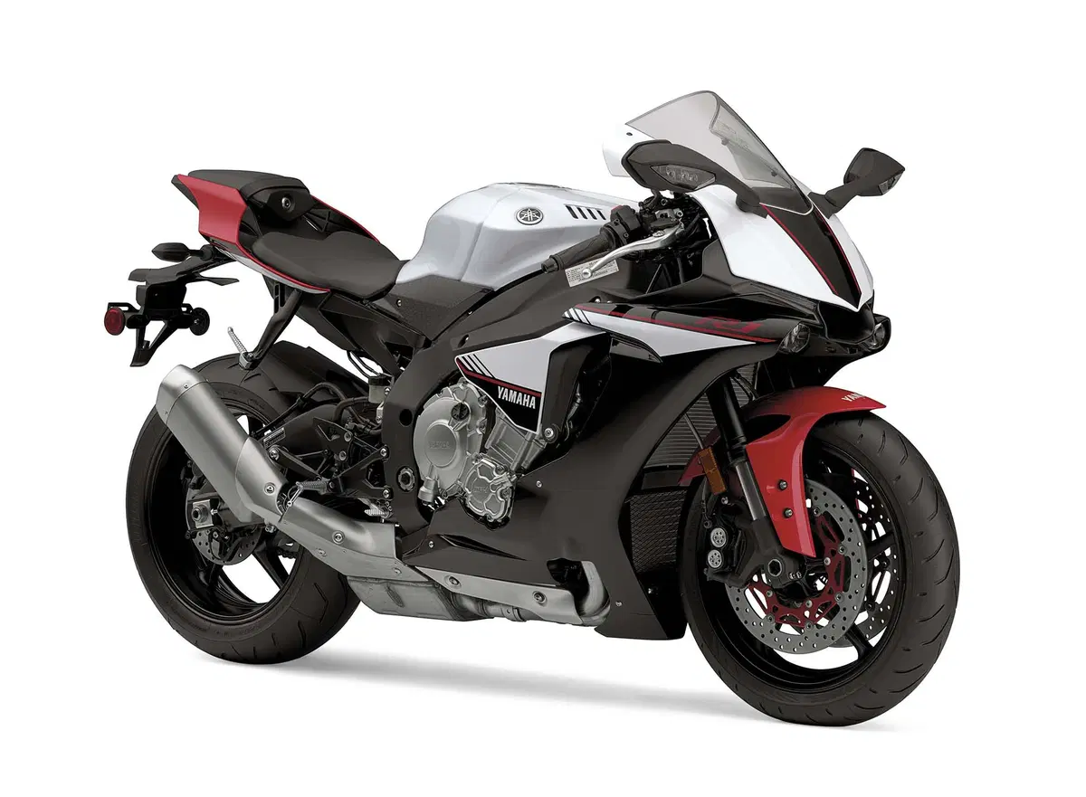Yamaha YZF-R1 S 2016, nuova versione economica (3)