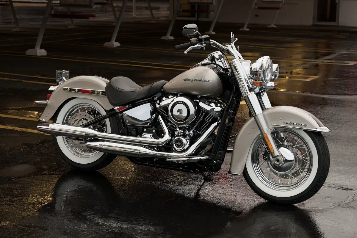 Harley-Davidson Softail 107 Deluxe (2018 - 20) - FLDE (4)