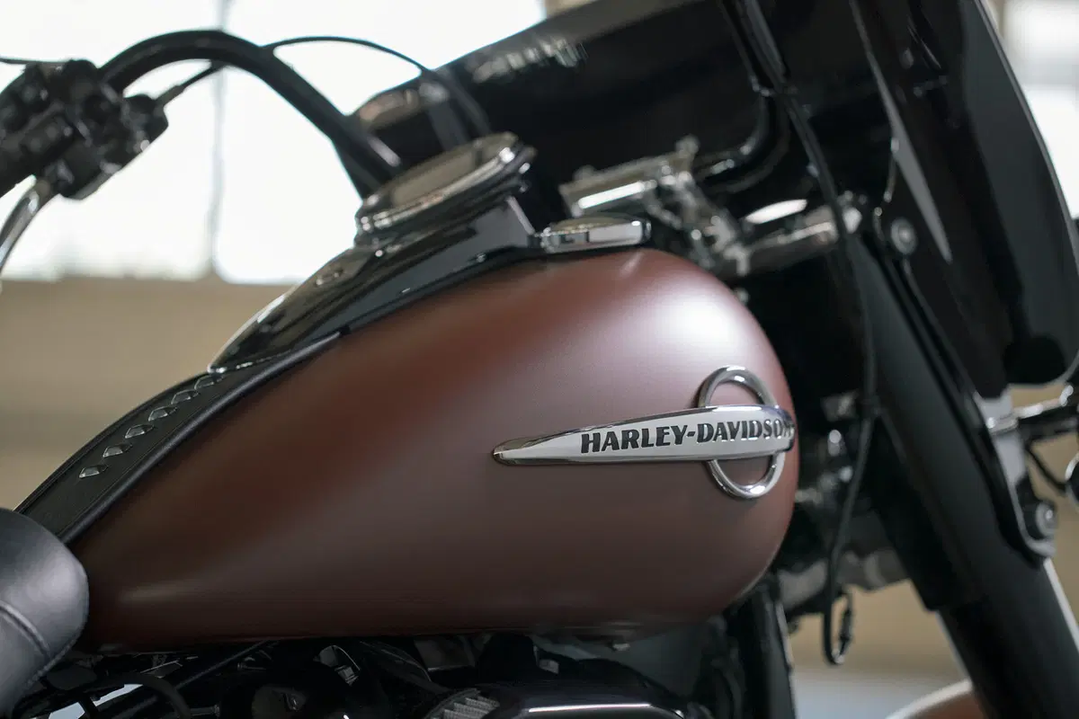 Harley-Davidson Softail 107 Heritage Classic (2018 - 19) - FLHC (4)