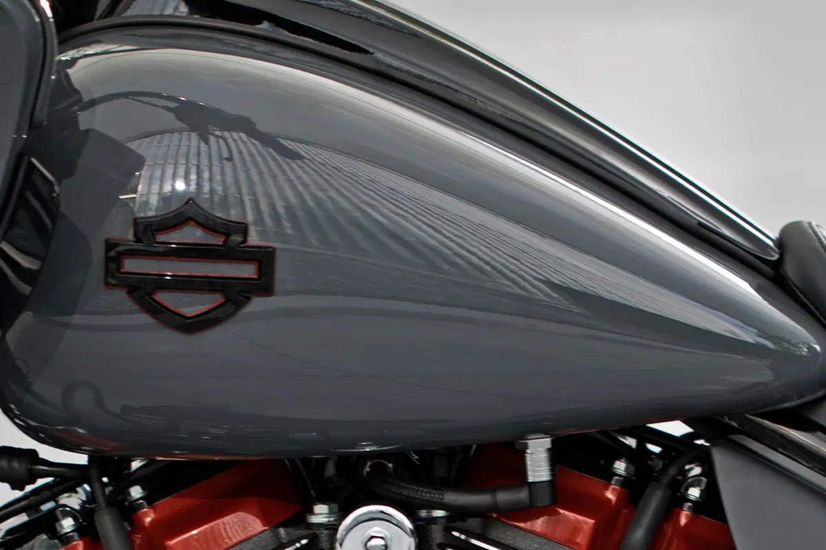 Harley-Davidson CVO - Custom Vehicle Operations 117 Road Glide (2018 - 19) - FLTRXSE (4)