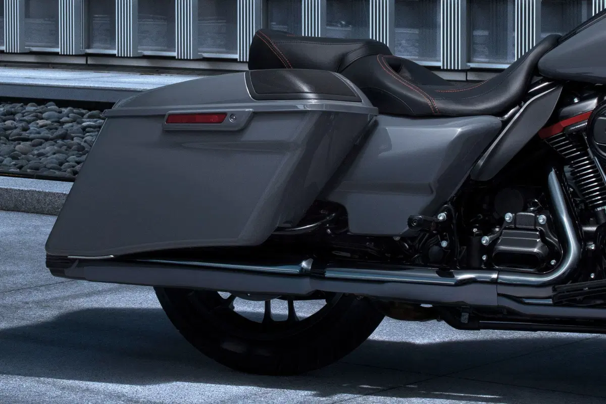 Harley-Davidson CVO - Custom Vehicle Operations 117 Road Glide (2018 - 19) - FLTRXSE (7)