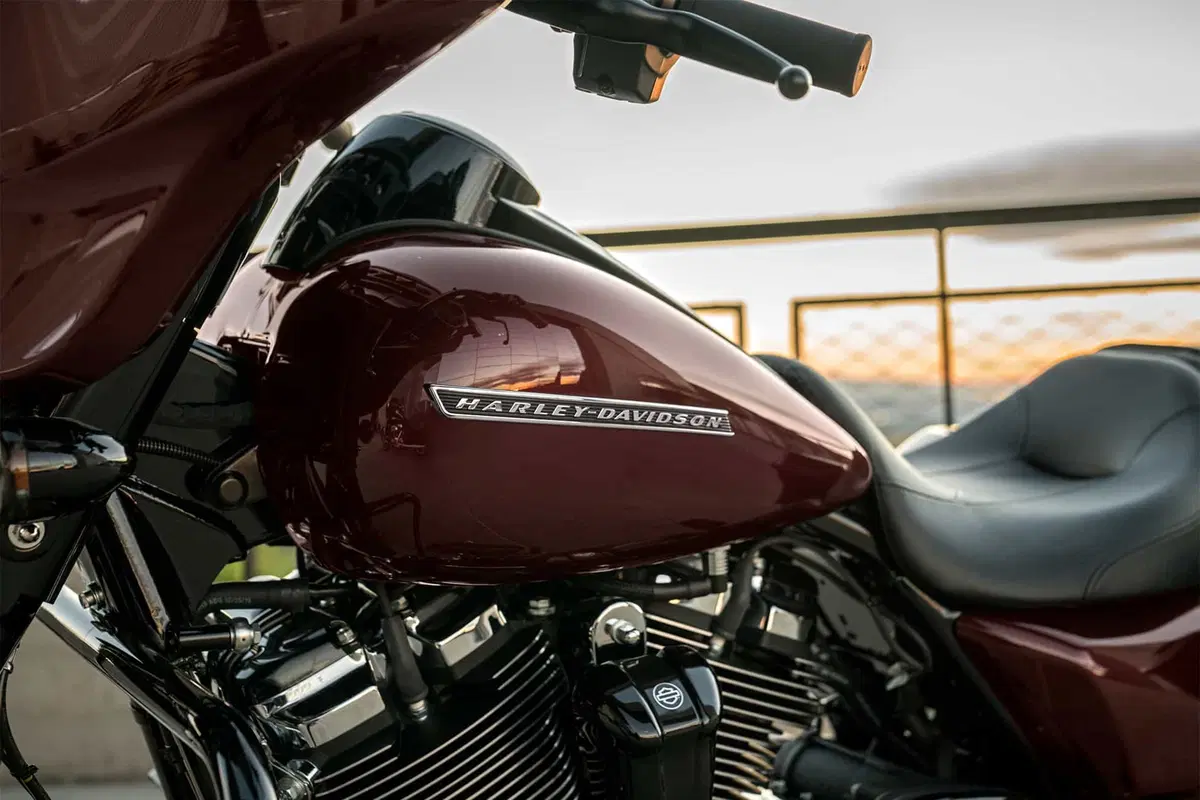 Harley-Davidson Touring 107 Street Glide Special (2017 - 19) - FLHXS (4)