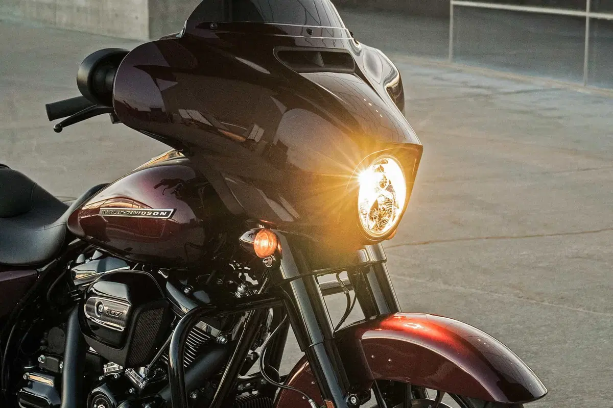 Harley-Davidson Touring 107 Street Glide Special (2017 - 19) - FLHXS (7)
