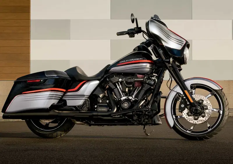 Harley-Davidson Touring 107 Street Glide Special (2017 - 19) - FLHXS (8)