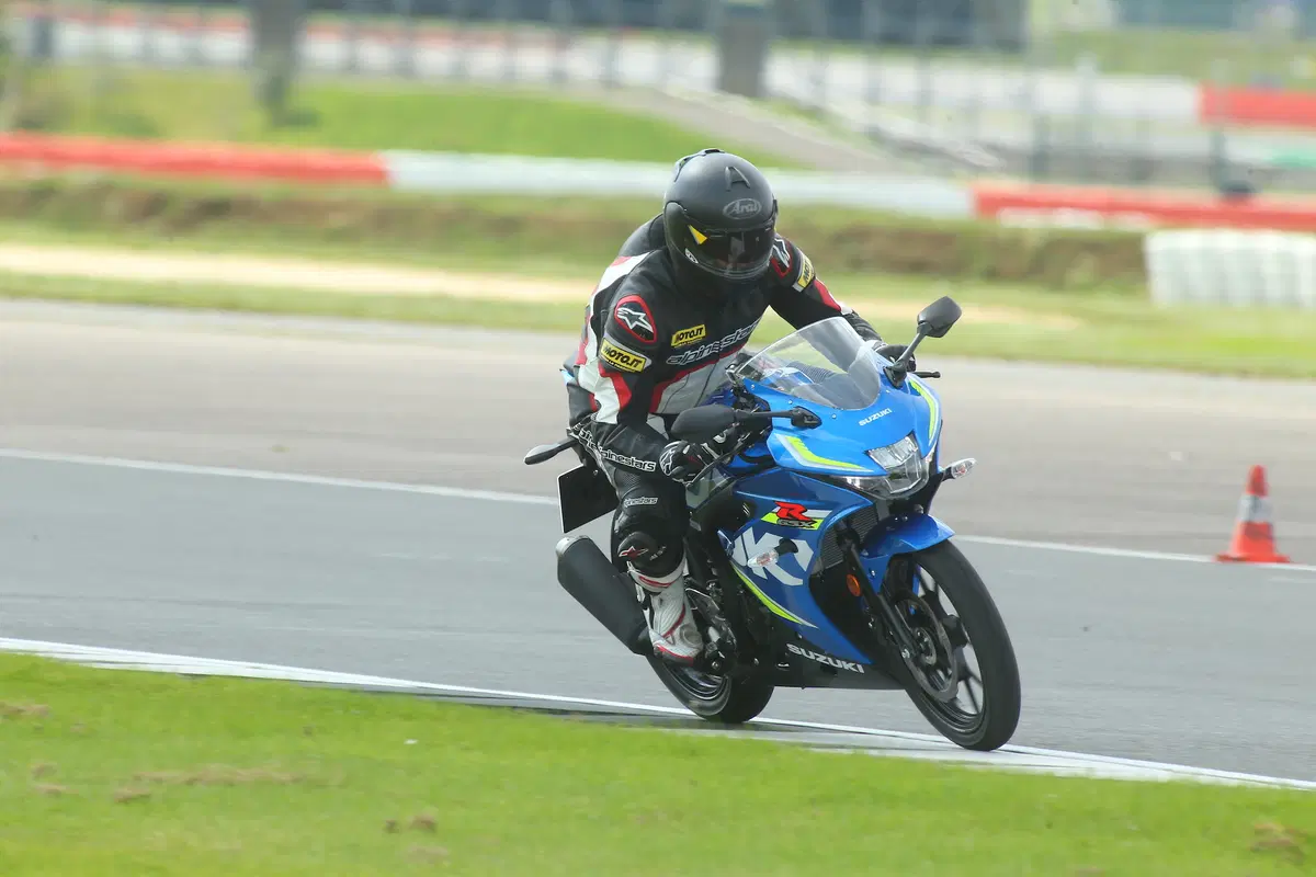 Suzuki GSX-R 125 e GSX-S 125 (5)