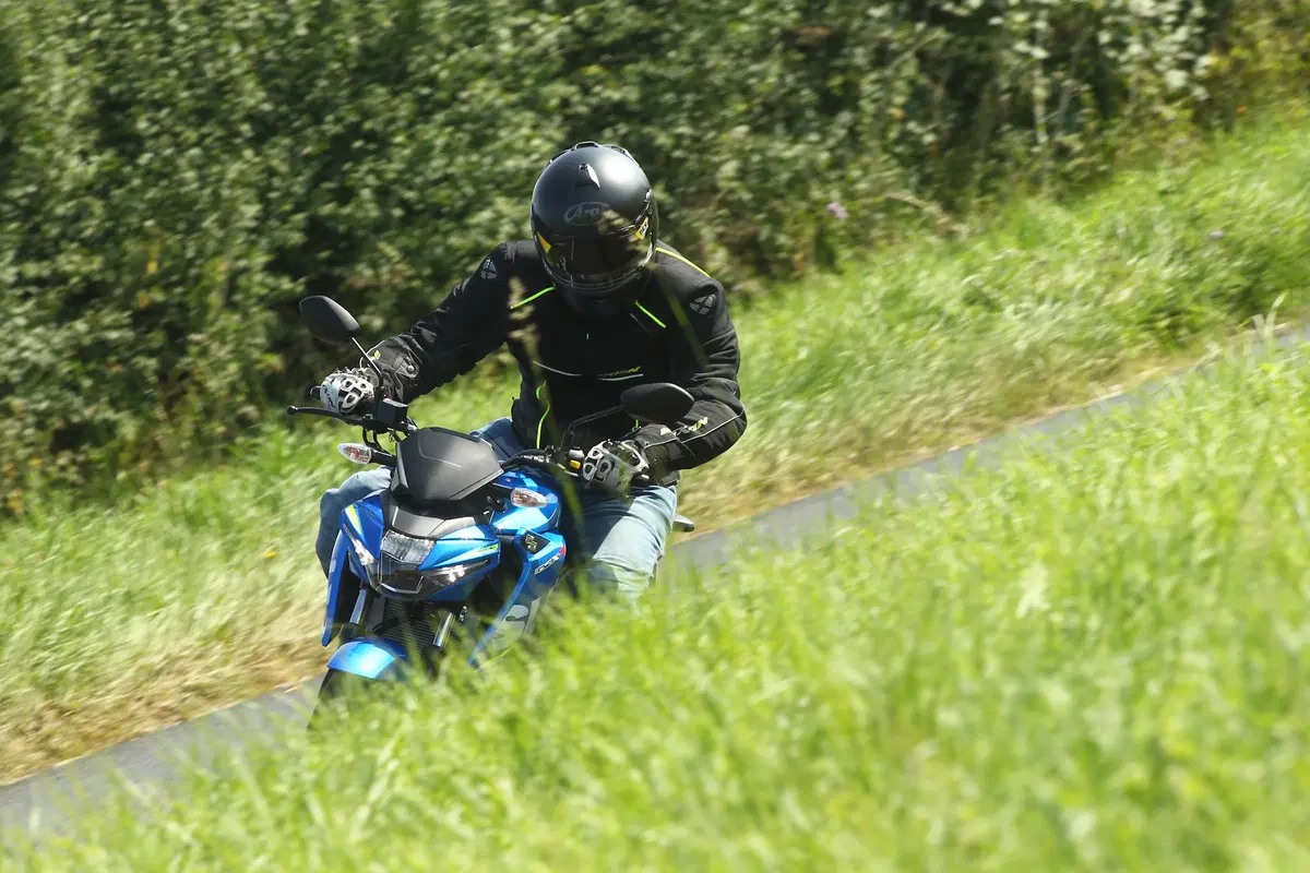 Suzuki GSX-R 125 e GSX-S 125 (11)