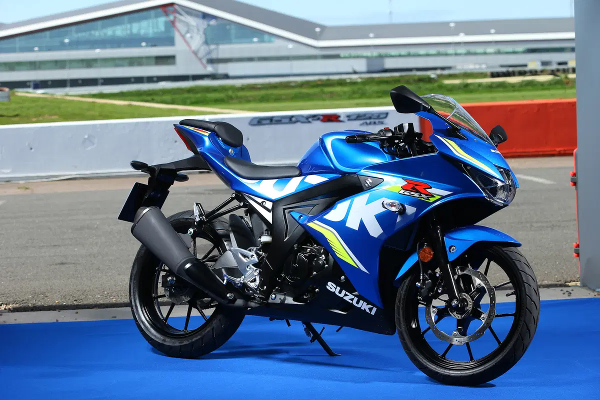 Suzuki GSX-R 125 e GSX-S 125 (19)