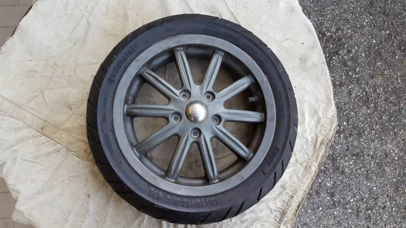 Ruota Ant Dx Piaggio