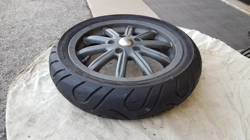 Ruota Ant Dx Piaggio (3)