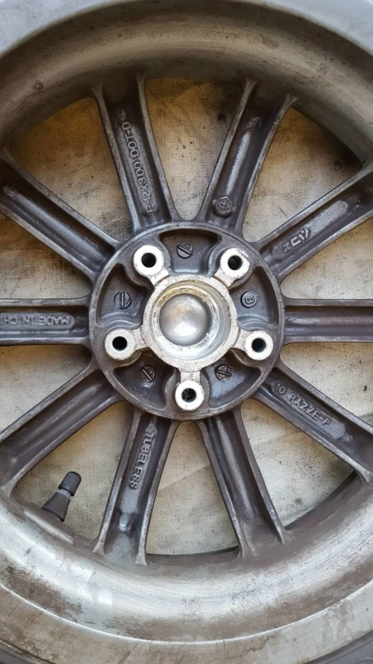 Ruota Ant Dx Piaggio (6)