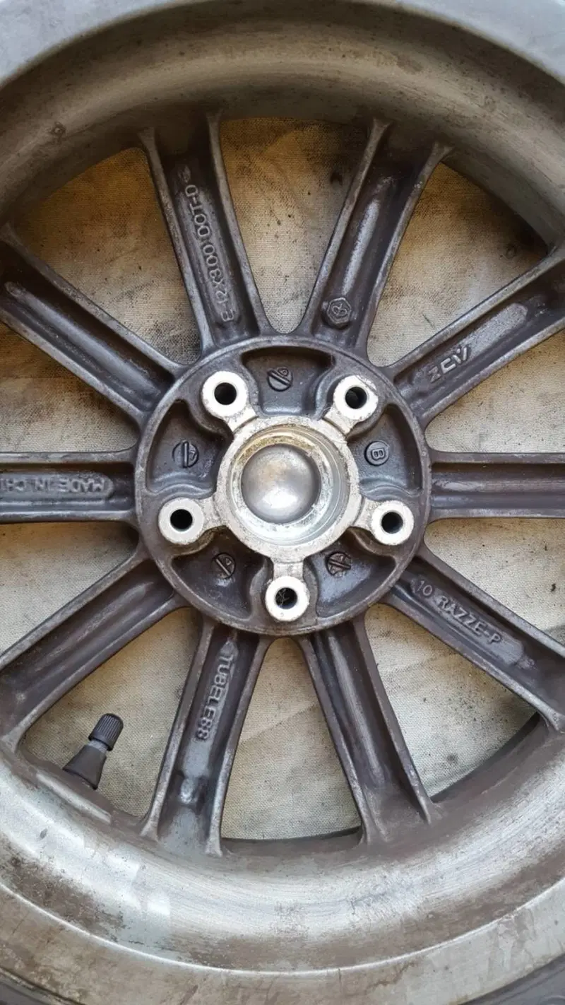 Ruota Ant Dx Piaggio (6)