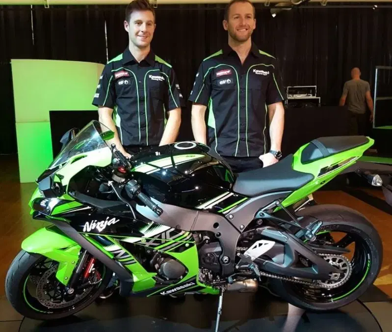 Rea e Sykes al lancio della ZX-10R