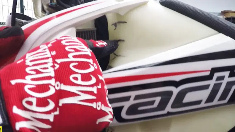 Tutorial manutenzione: quanta benzina c'&egrave; nel serbatoio enduro/cross?