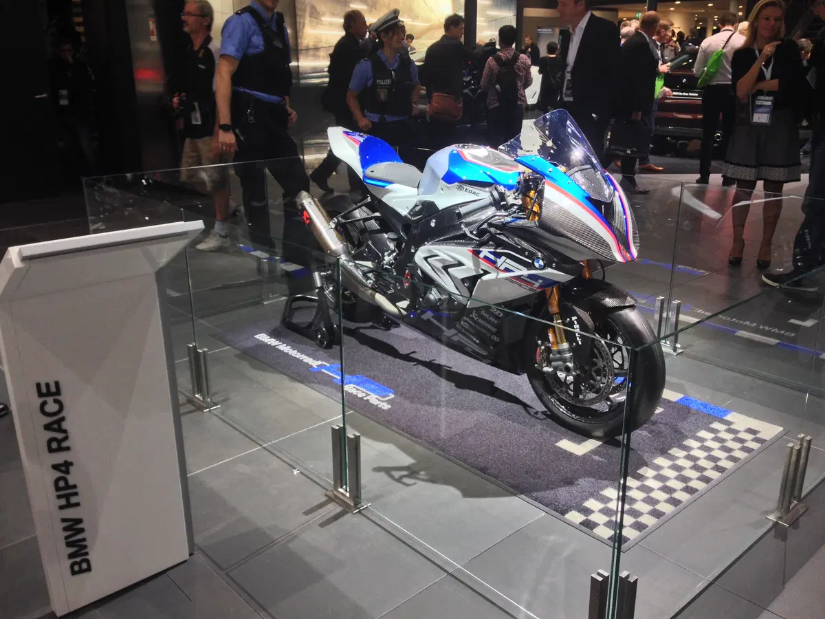 Edgar Heinrich (BMW): “La passione conterà sempre di più” (2)