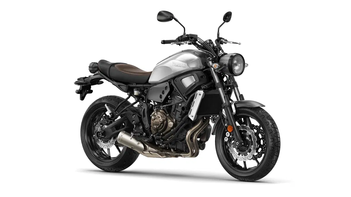 Yamaha XSR 700 e XSR 900 2018: nuove colorazioni (5)