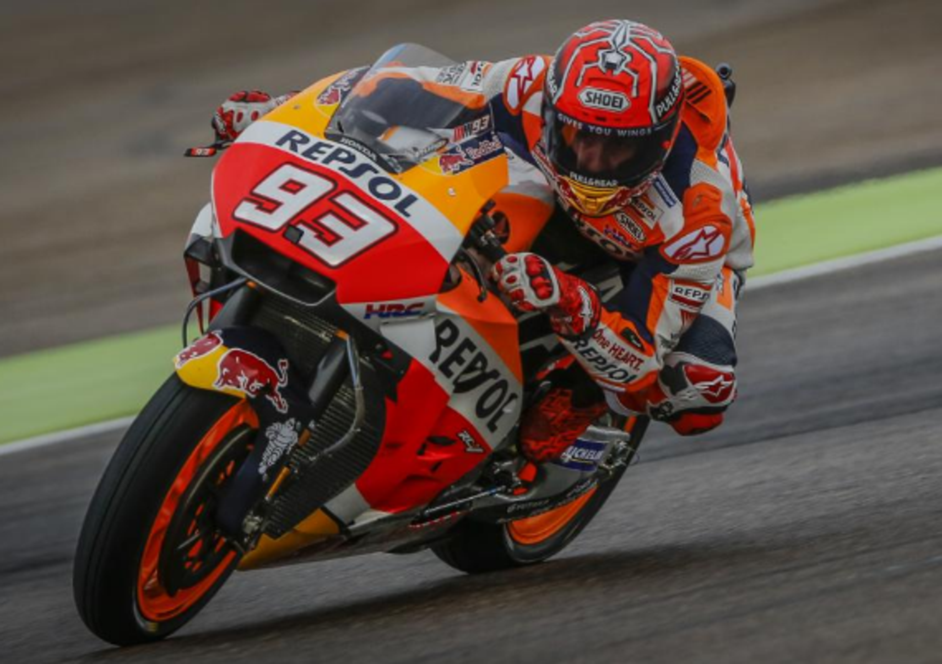MotoGP 2017. Marquez chiude al comando le FP1 (bagnate) ad Aragon