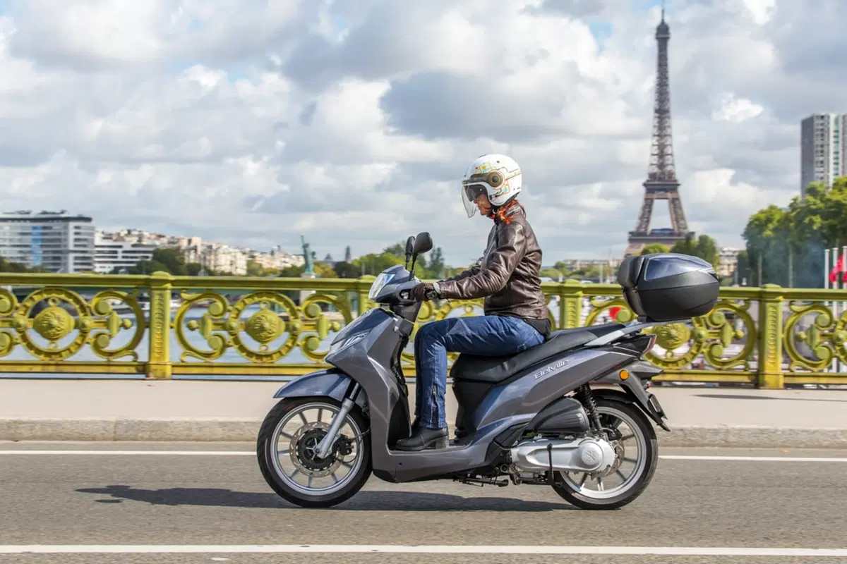 Peugeot Belville 125 e 200 (7)