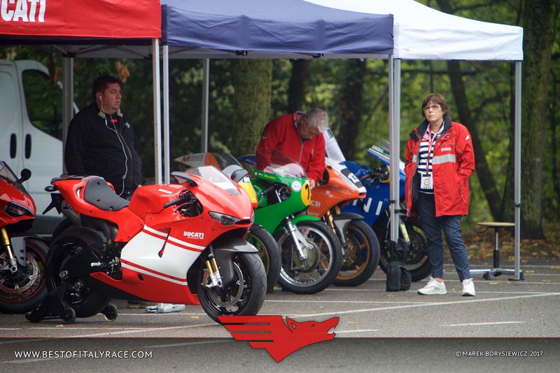 La tenda di Osellini Moto