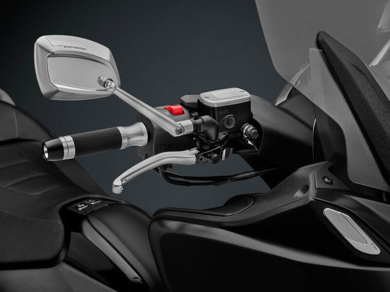 Rizoma: linea di accessori per Yamaha TMAX SX