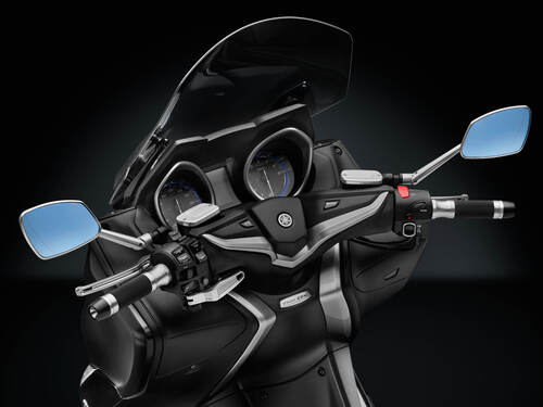 Rizoma: linea di accessori per Yamaha TMAX SX (4)