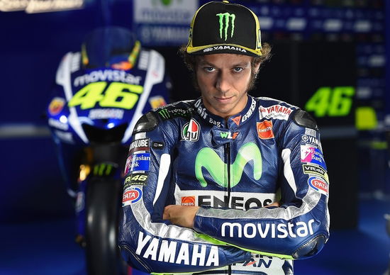 Intervista Valentino Rossi. Le domande le fai tu