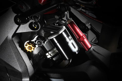 Il mono Ohlins TTX 36 con corpo e molla anodizzati neri