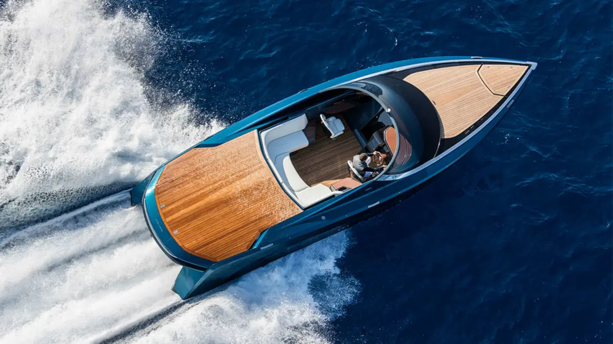 Aston Martin AM37, yacht da 1000 CV