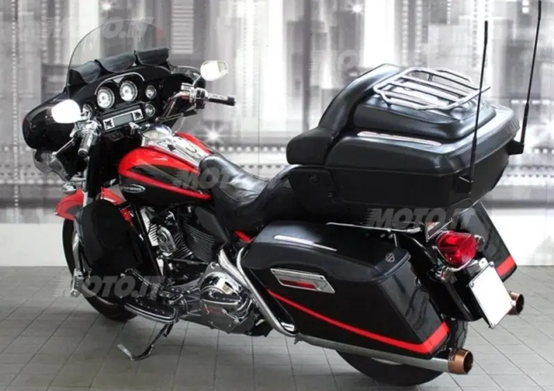 Harley-Davidson Touring 1340 Electra Glide Ultra Classic (1989 - 93) - FLHTCU (2)