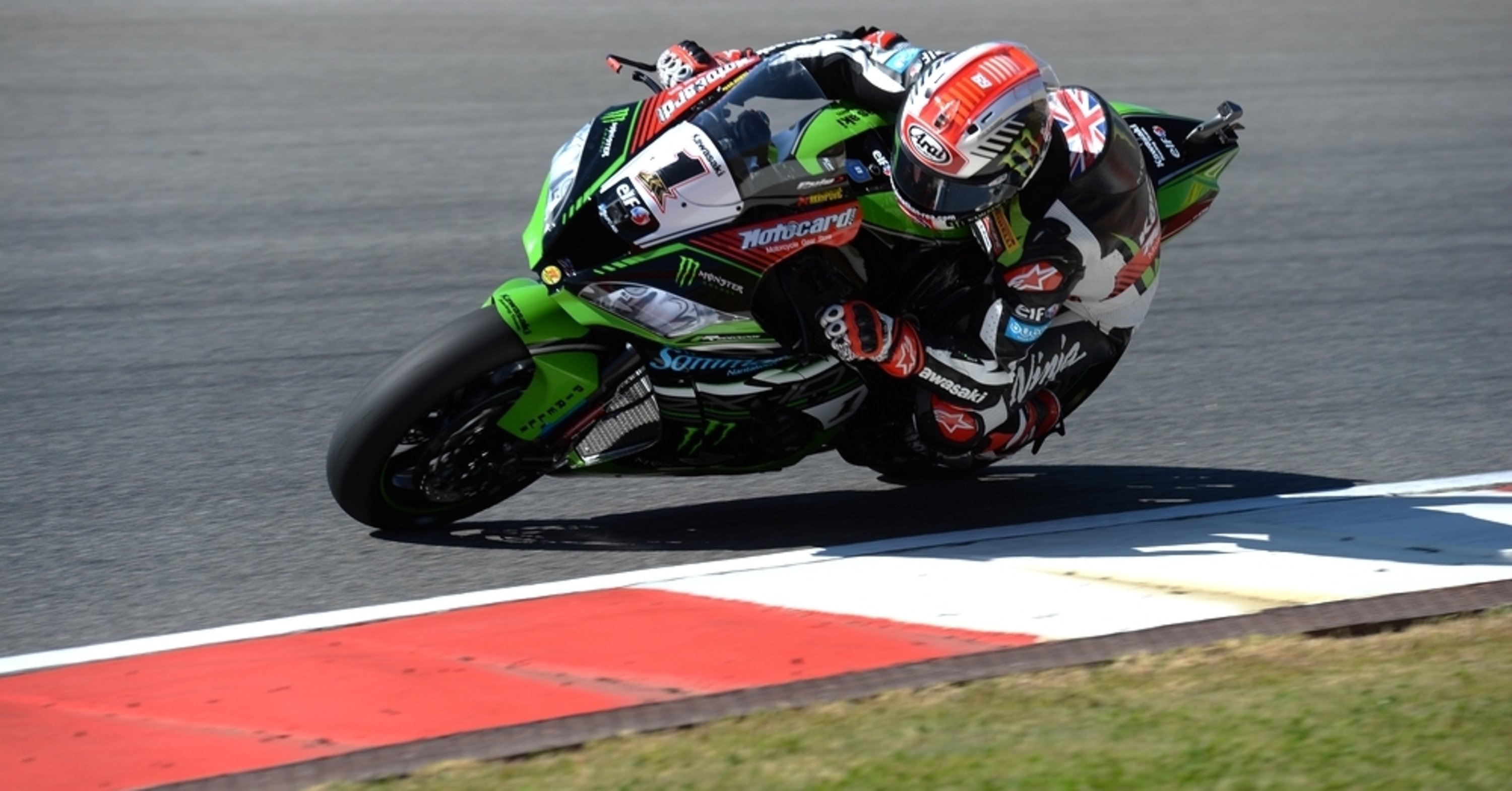 SBK 2017. Rea in testa nelle FP1 a Magny Cours