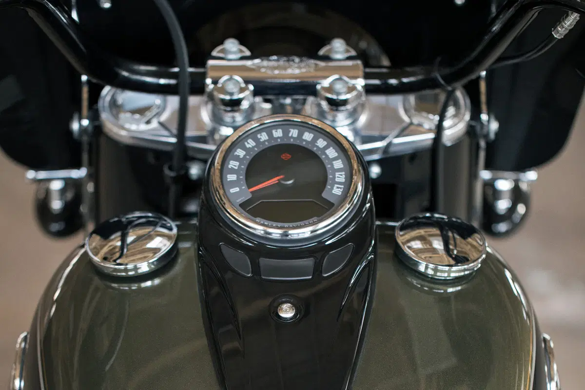 Harley-Davidson Softail 114 Heritage Classic (2018 - 20) - FLHCS (2)