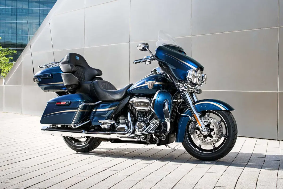 Harley-Davidson CVO - Custom Vehicle Operations 117 Limited (2018 - 20) - FLHTKSE (9)