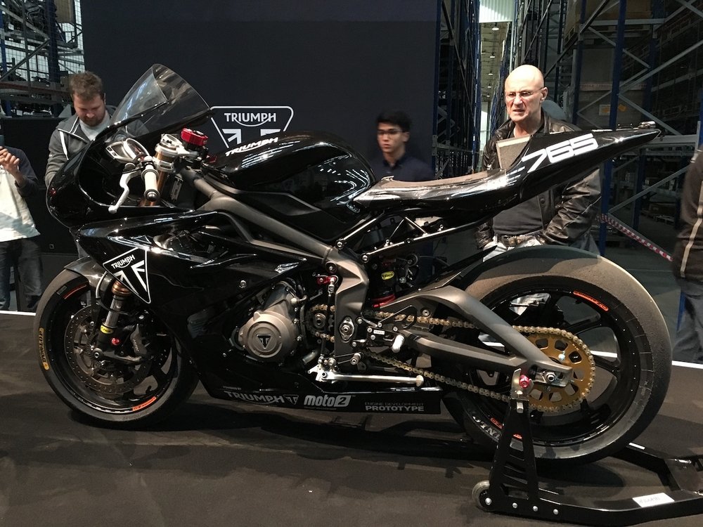 Il prototipo su cui Triumph sta sviluppando il motore per la Moto2