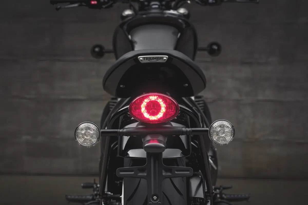 Triumph Bonneville Bobber Black 1200 Bonneville Bobber Black 1200 (2018 - 20) (12)