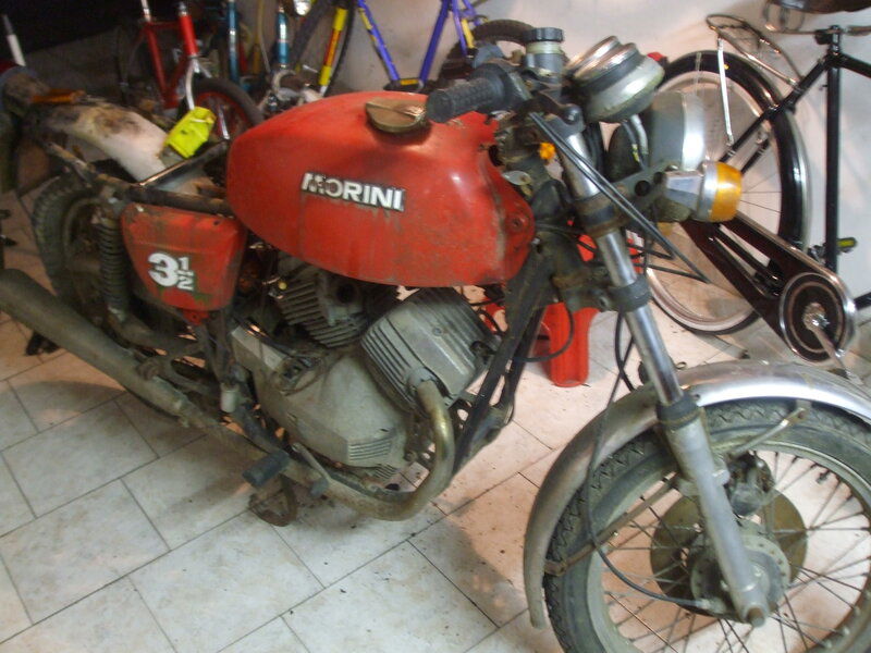 La moto prima del restauro