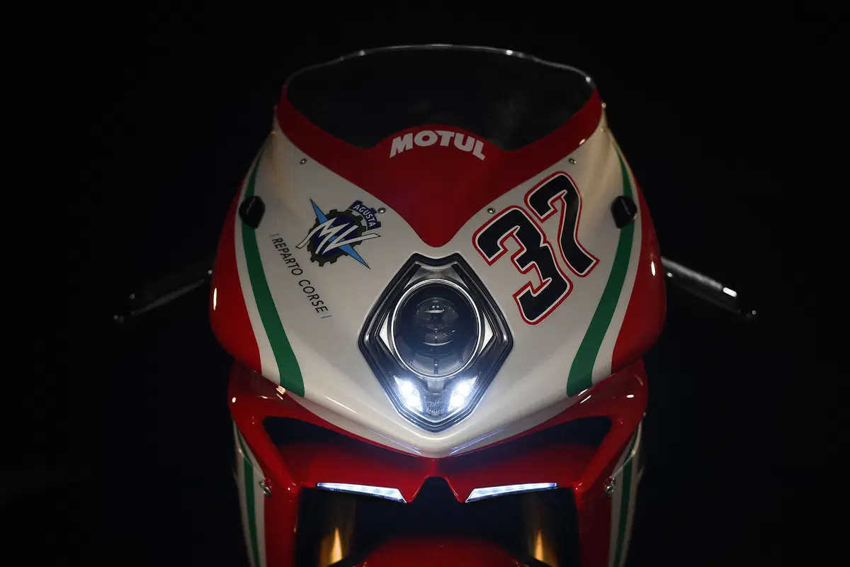 MV Agusta F4 RC 2018, la replica SBK da 212 cv  (12)