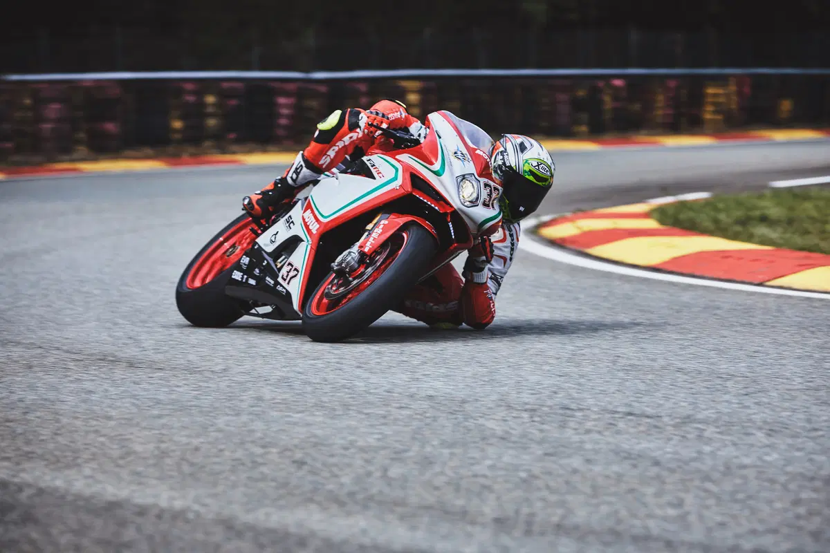 MV Agusta F4 RC 2018, la replica SBK da 212 cv  (23)