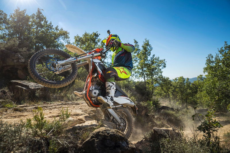 La Freeride affronta con semplicit&agrave; anche zone indigeste alle moto da enduro classiche