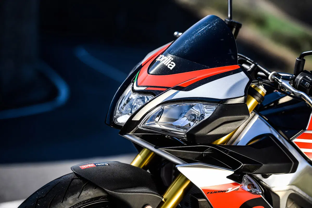 Aprilia Tuono 1100RR. Supersportiva nuda (19)